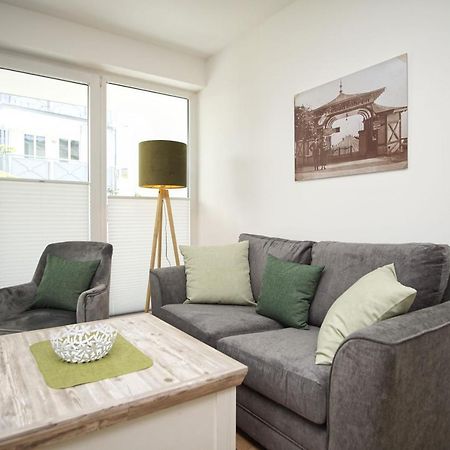 Terrasse, Gratis Nutzung Vom Ahoi Erlebnisbad Und Sauna In Sellin - Villa Karola Fewo 02 Gohren Bagian luar foto