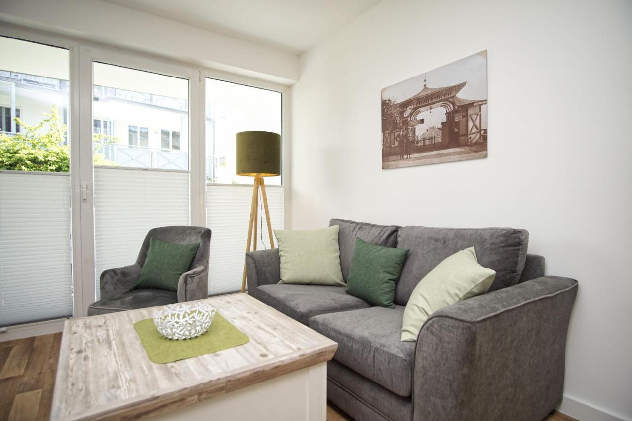 Terrasse, Gratis Nutzung Vom Ahoi Erlebnisbad Und Sauna In Sellin - Villa Karola Fewo 02 Gohren Bagian luar foto