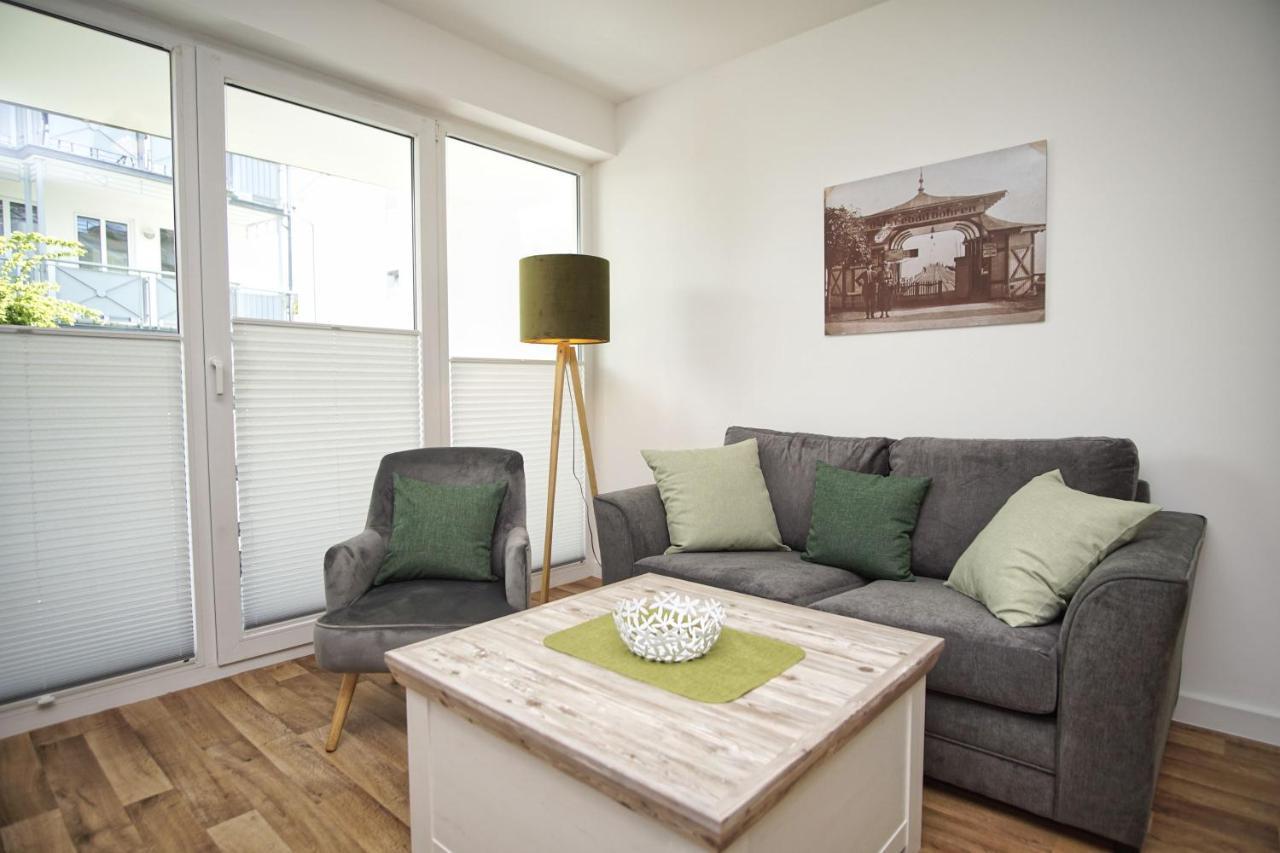 Terrasse, Gratis Nutzung Vom Ahoi Erlebnisbad Und Sauna In Sellin - Villa Karola Fewo 02 Gohren Bagian luar foto