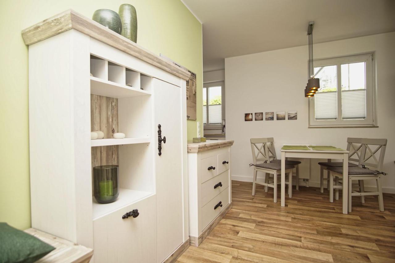 Terrasse, Gratis Nutzung Vom Ahoi Erlebnisbad Und Sauna In Sellin - Villa Karola Fewo 02 Gohren Bagian luar foto