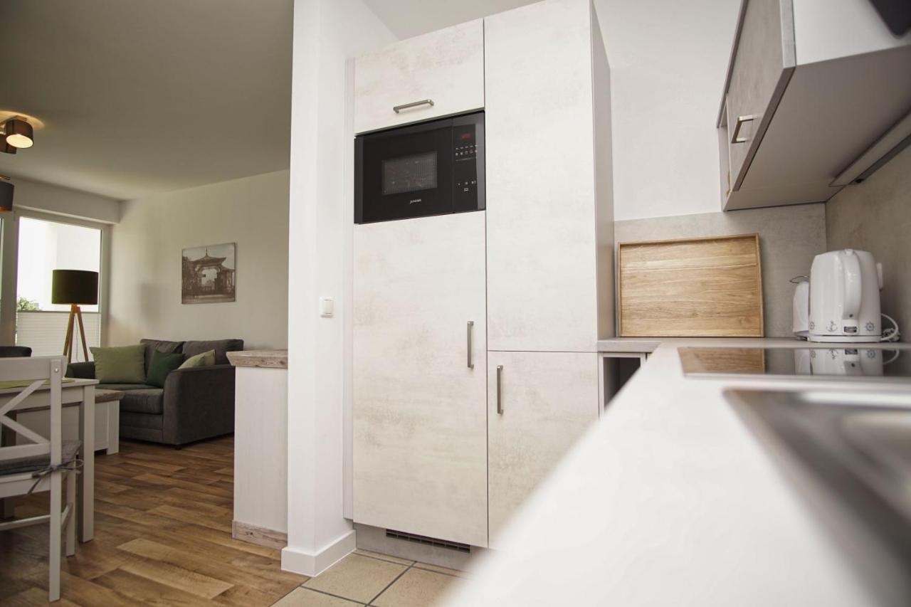 Terrasse, Gratis Nutzung Vom Ahoi Erlebnisbad Und Sauna In Sellin - Villa Karola Fewo 02 Gohren Bagian luar foto