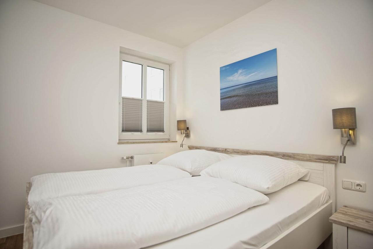 Terrasse, Gratis Nutzung Vom Ahoi Erlebnisbad Und Sauna In Sellin - Villa Karola Fewo 02 Gohren Bagian luar foto